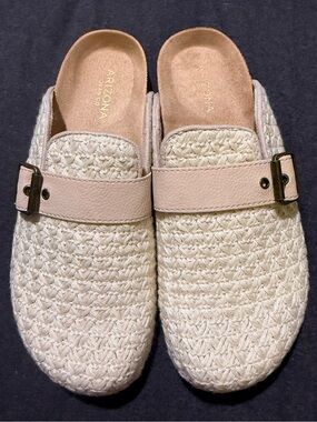 Arizona Jean Company Cream Knit Buckle Mules